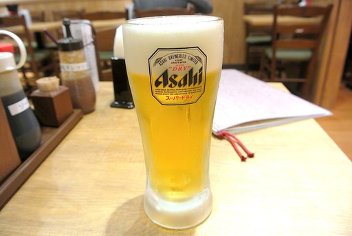 一杯目は100円の生ビール