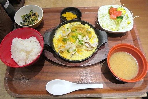 豚肉と車麸の卵とじ