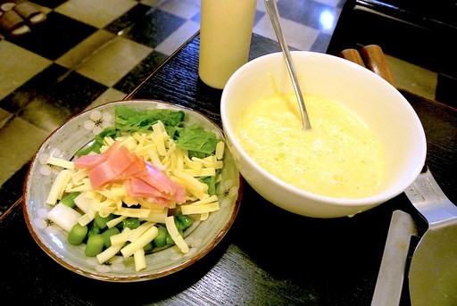鉄板カルツォーネ