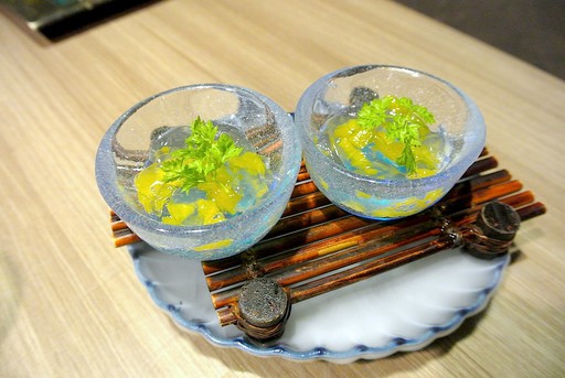 桃の錦玉羹