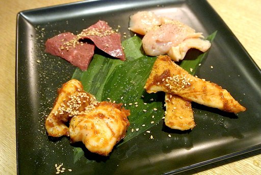 ホルモン盛り合わせ