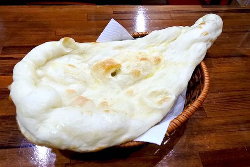 〆の炭水化物、ナン