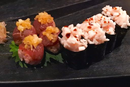 寿司 タテガミの軍艦 佐賀海苔、背中の赤身のロースの手まり寿司 柚子の香り