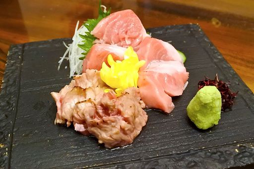 本鮪最強盛り！脳天＆ほほ肉