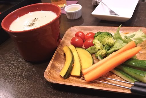 9種の有機野菜 de 彩りバーニャカウダ