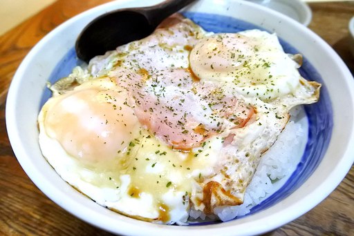 ハムエッグ丼