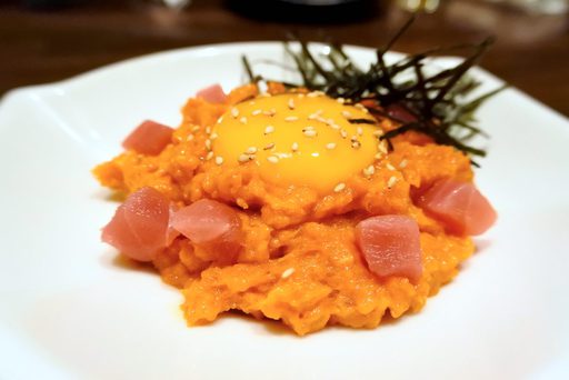 まぐろユッケ