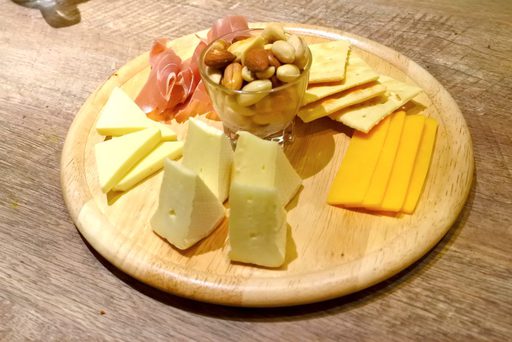 スモークおつまみ三種盛り合わせ