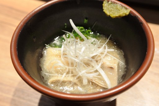 とろとろ塩モツ煮込み