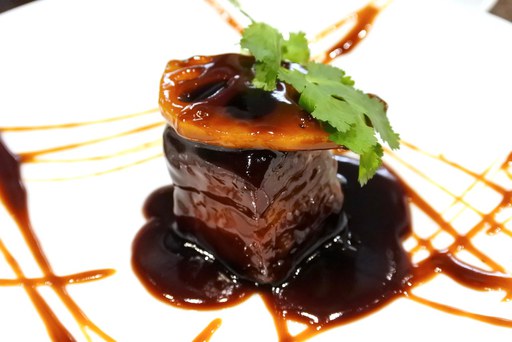 黒酢酢豚
